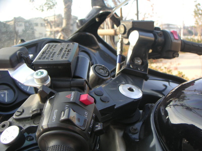 ZZ-R1100 ハンドルアップスペーサー シルバー 社外  バイク 部品 約3cmアップ ZX-11 Dタイプ カスタム素材に:22209092